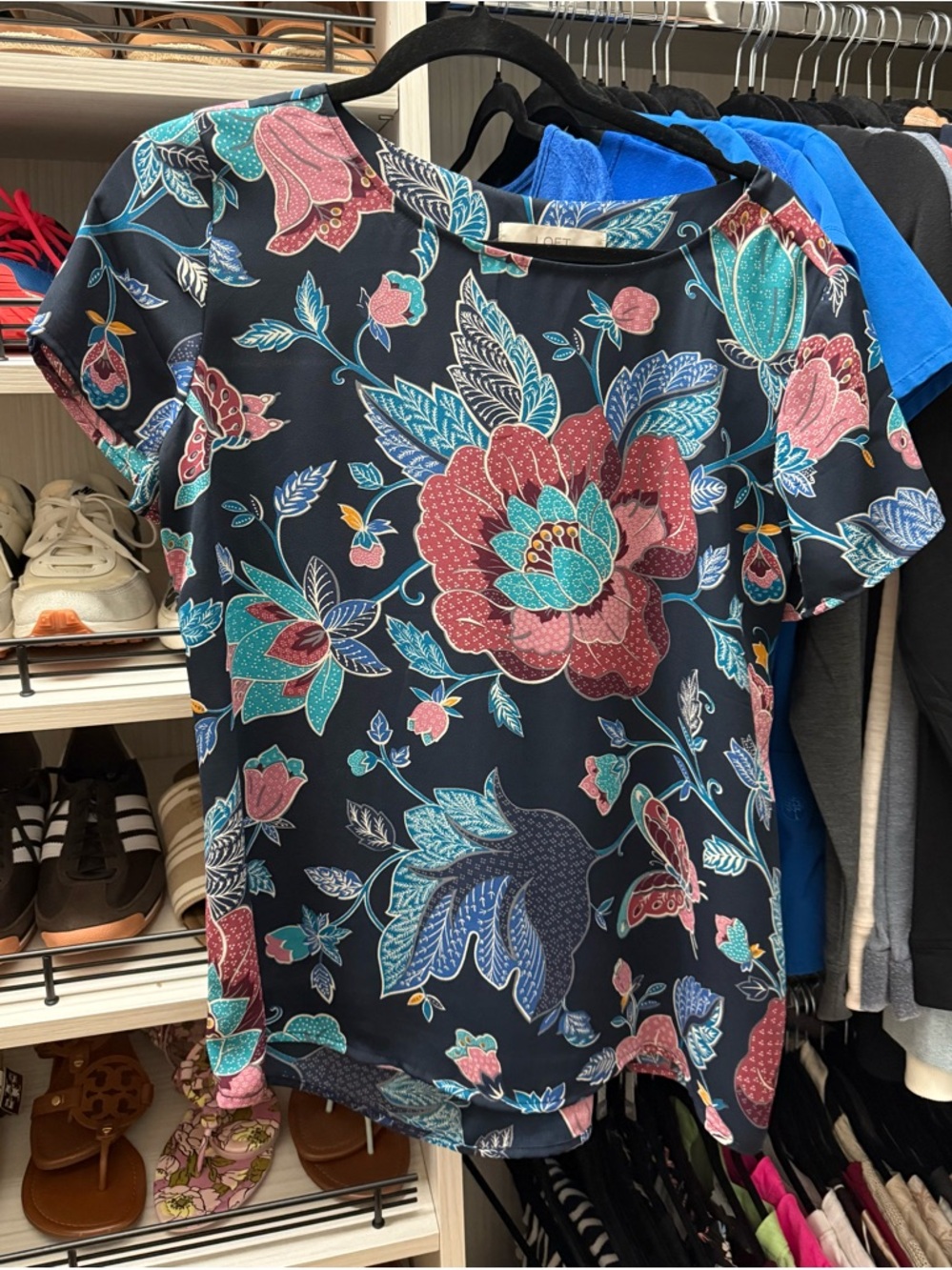 LOFT Navy Floral Short-Sleeve Blouse in great condition